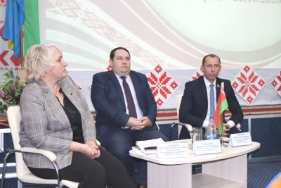 В формате дискуссионной площадки