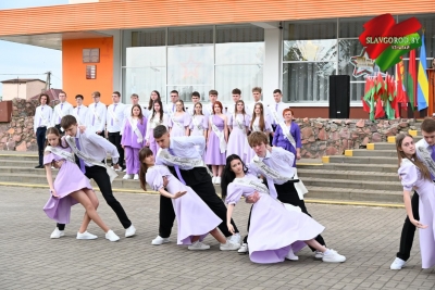 Последний звонок &ndash; шаг в новую жизнь!