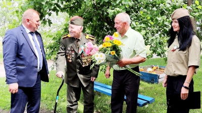 Главное, что сегодня мир! Председатель Славгородского райисполкома в преддверии Дня Независимости поздравил ветерана Великой Отечественной войны Григория Федоровича Бердникова