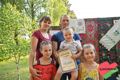 В Славгородском районе выбрали «Властелина села-2023». Это семья Виктора и Анастасии Саплевых!