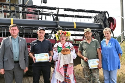 Экипаж ОАО &laquo;Леснянский агро&raquo; закрепил за собой звание &laquo;тысячников&raquo;