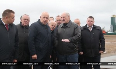 Лукашенко поручил поднять качество местных дорог до&nbsp;уровня республиканских