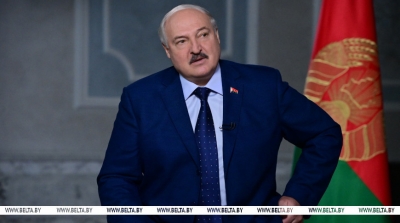 Лукашенко: бойню в Украине развязали украинские оголтелые политики-националисты, народ воевать не собирался