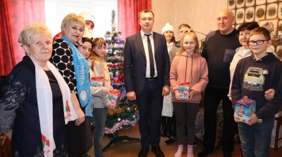 С поздравлениями &amp;mdash; в дружную семью!