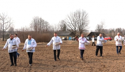 На Славгородчине дан старт посевной кампании