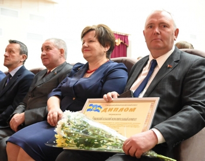 Лучшие работники живут и трудятся на благо родного края!