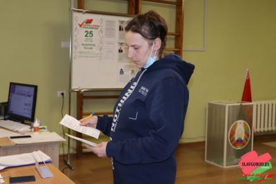 Ровно в 8.00 начал свою работу Больничный участок для голосования № 5, который создан в УЗ «Славгородская центральная районная больница».