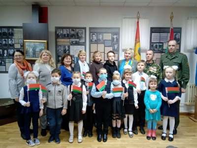 Торжественное мероприятие, посвящённое Дню Октябрьской революции и большой праздник «Посвящение в октябрята».