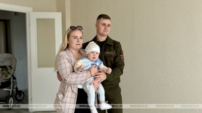 КЛЮЧИ ОТ ДОЛГОЖДАННЫХ КВАРТИР: ВОЕННОСЛУЖАЩИЕ МОГИЛЕВСКОГО ГАРНИЗОНА ПОЛУЧИЛИ АРЕНДНОЕ ЖИЛЬЕ
