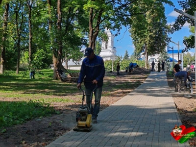 Второе дыхание легендарной рощи: проект &laquo;Славные имена земли Славгородской&raquo; в&nbsp;действии