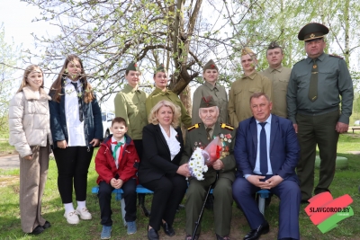 Напапярэданнi Дня Перамогi павіншавалі ўдзельніка Вялікай Айчыннай вайны Рыгора Берднікава